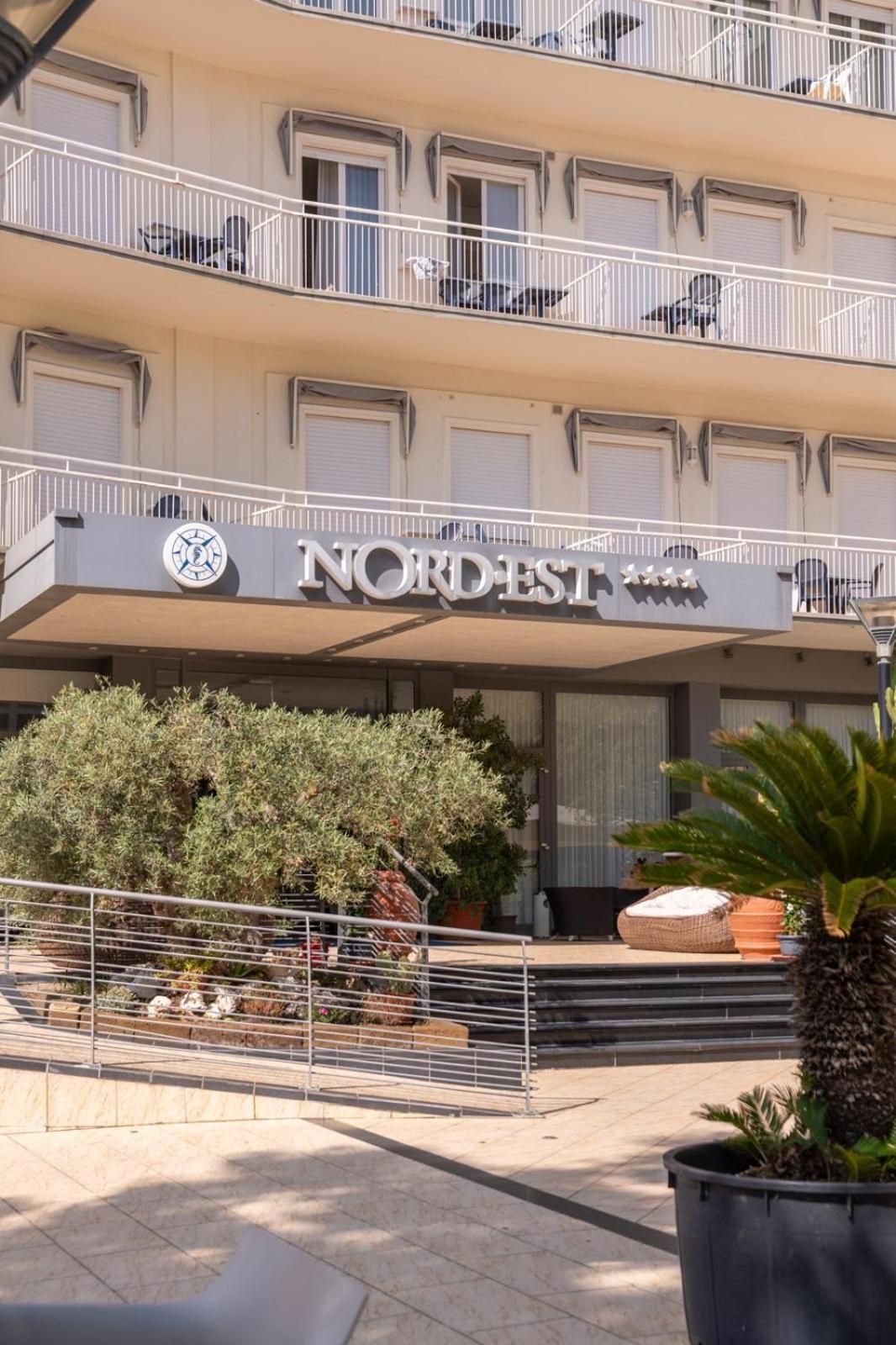 Hotel Nord Est กัตตอลิกา ภายนอก รูปภาพ